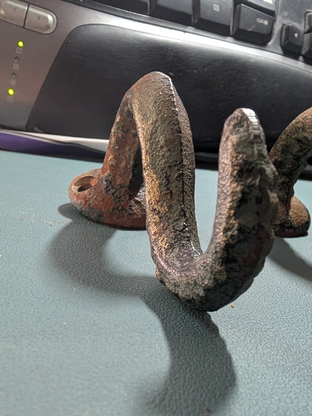 Antique-Style Cast Iron Tentacle Wall Hooks - Patina Brown - Picture 9 of 13